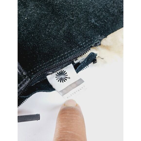 UGG Girls Size 3 Winter Boot - Picture 6 of 10